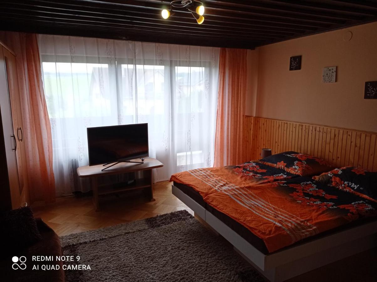 Hotel Penzion Sarka à Štrba Extérieur photo