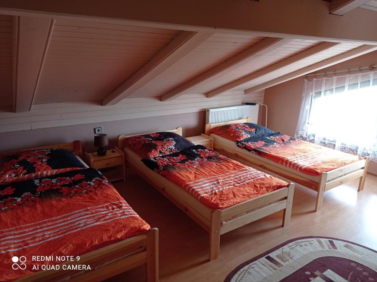 Hotel Penzion Sarka à Štrba Extérieur photo