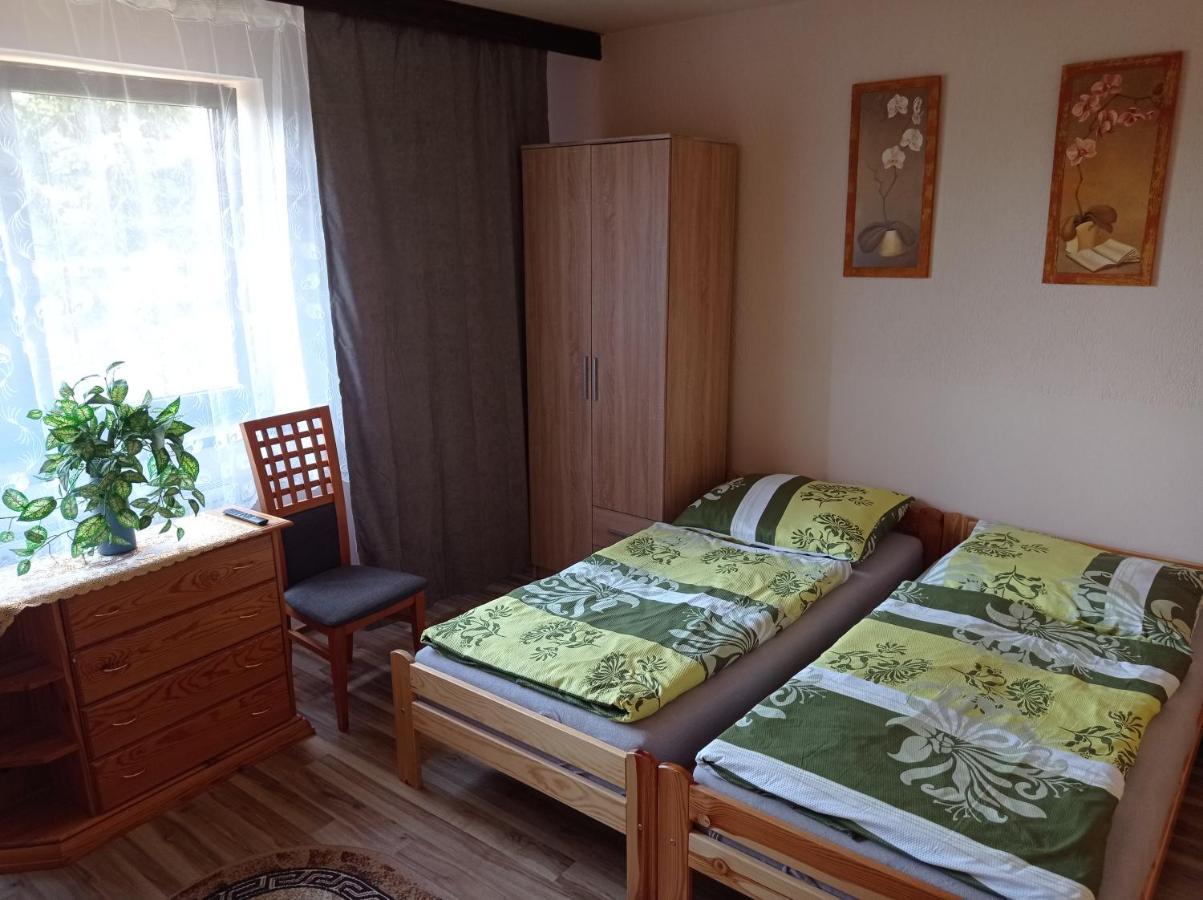 Hotel Penzion Sarka à Štrba Extérieur photo