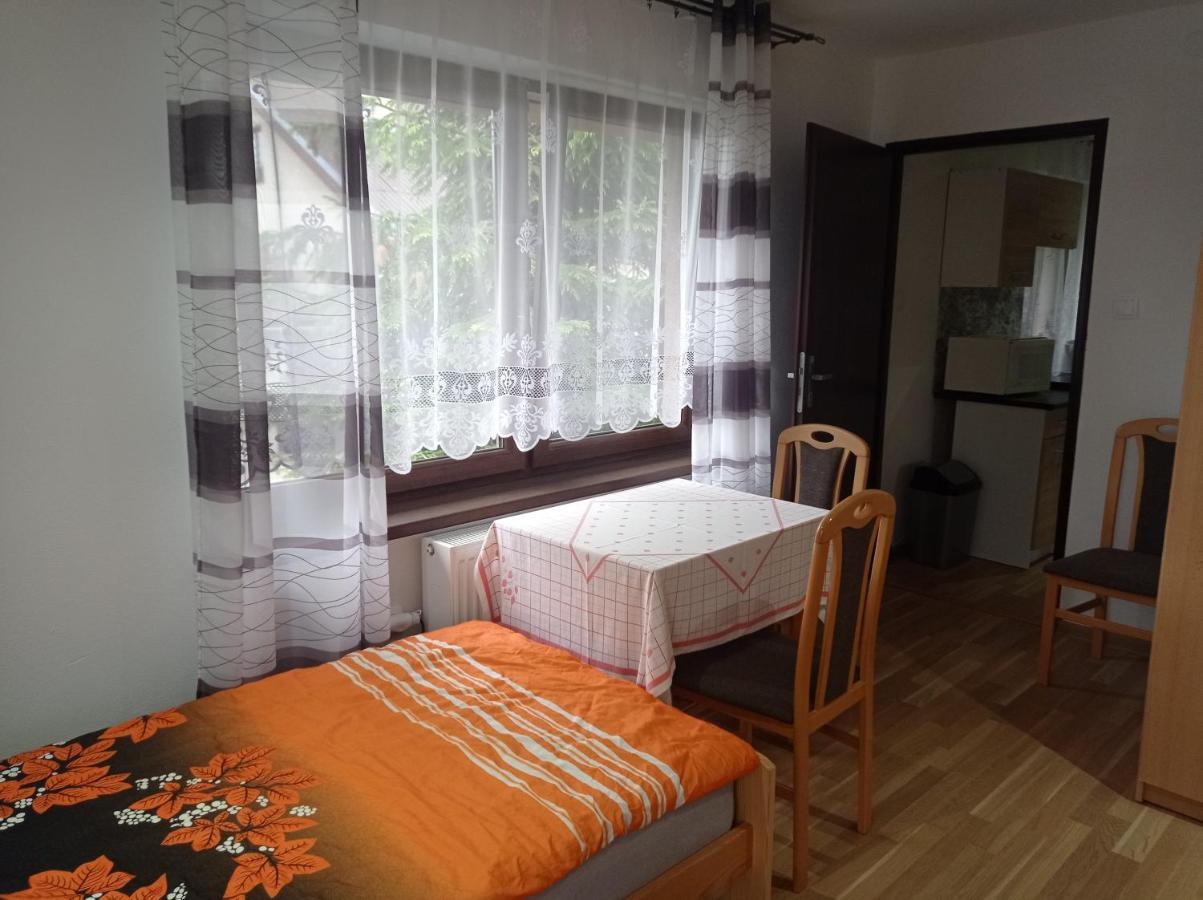 Hotel Penzion Sarka à Štrba Extérieur photo