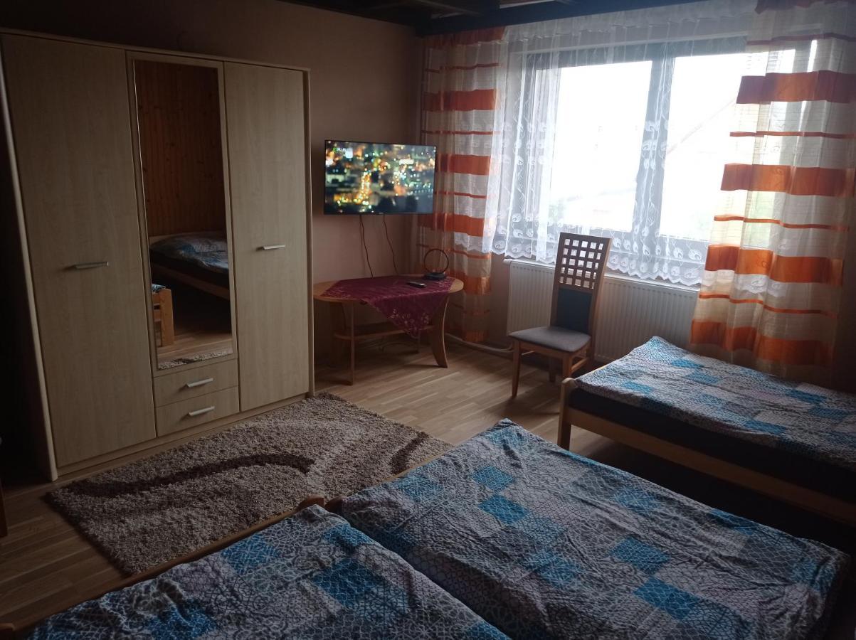 Hotel Penzion Sarka à Štrba Extérieur photo